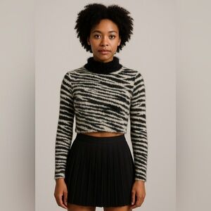 Black and White Zebra Print Women's fuzzy Sweater - Sz Small